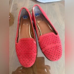 DV by Dolce Vita Women's Scarlet Suede Flats